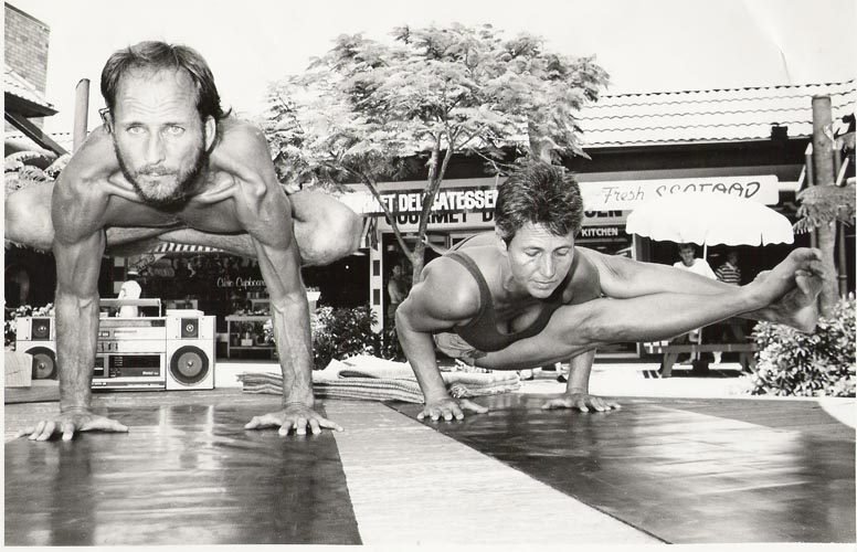 yoga-bg yoga-bg